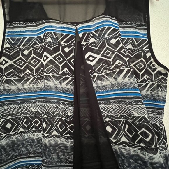 Sara Michelle Sleeveless, Semi-Sheer, Buttondown Top, Plus Size 2X - Picture 5 of 8